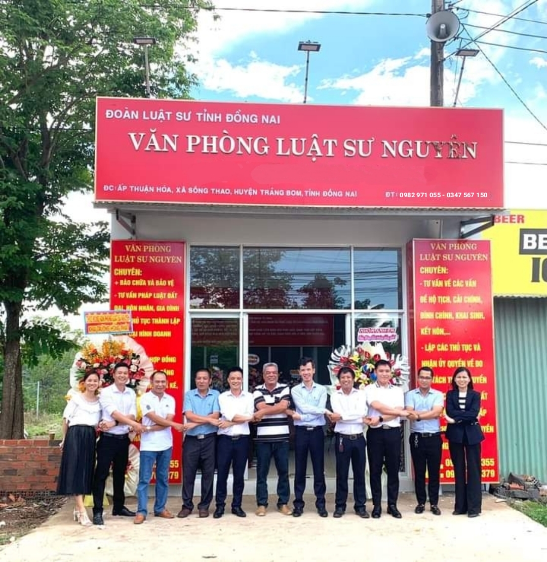 Buộc tiếp tục thực hiện hợp đồng chuyển nhượng quyền sử dụng đất